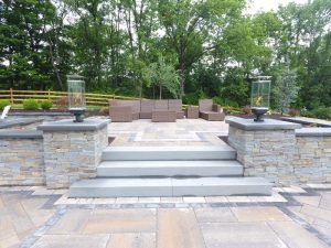 Read more about the article Hardscaping Year-Round: Enhancing Your Outdoor Space 24/7