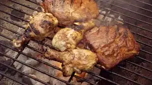 Read more about the article Enjoy BBQs Safely: 12 Tips for Great Summer Cooking
