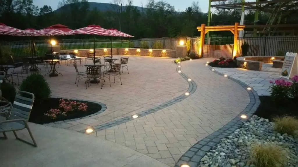 Landscaping and Outdoor Living Space Trends for Spring and Summer 2017 1